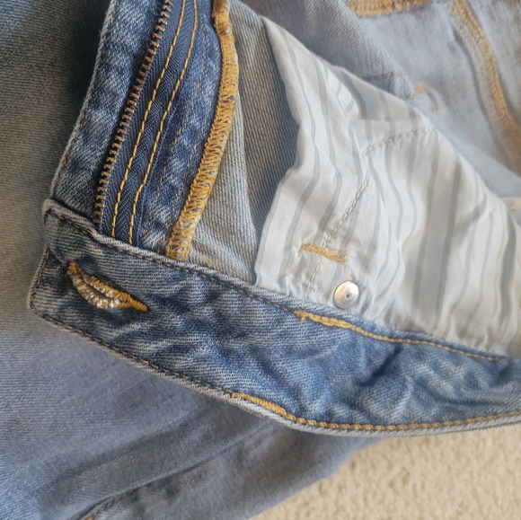 CAbi High Straight Light Wash Jeans Size 12 - Picture 9 of 16